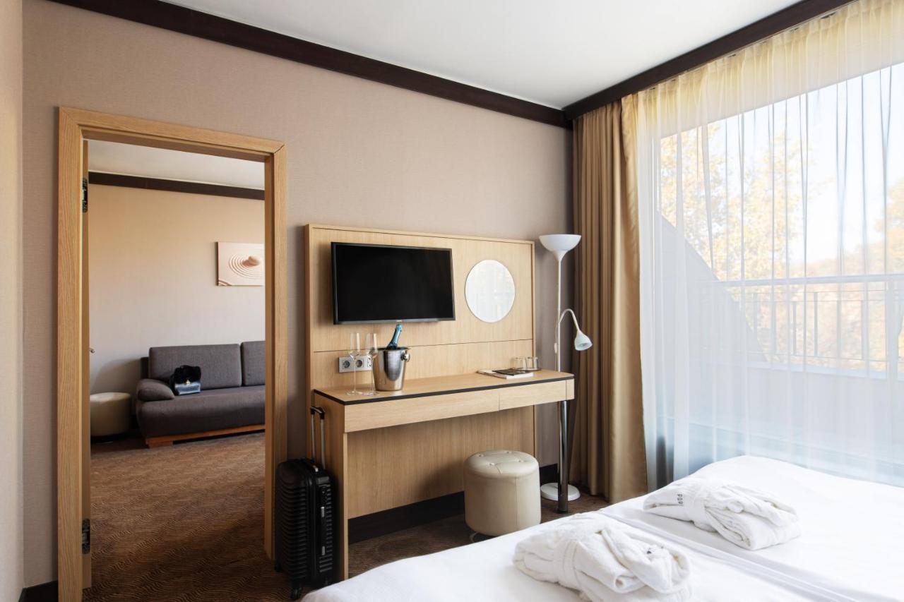 Portobello Wellness & Yacht Hotel Esztergom Luaran gambar